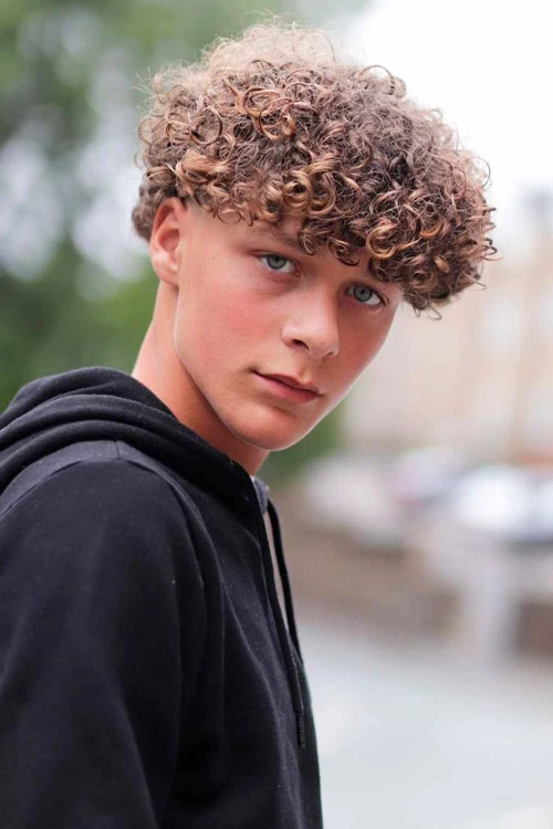 Стрижка Чаша с завивкой