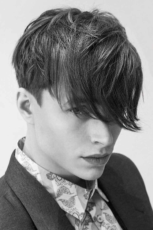 Мужские прически со средней многослойной челкой