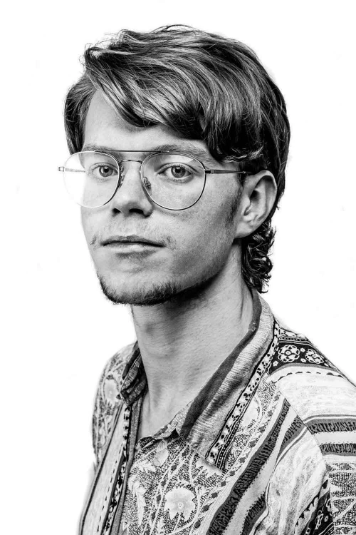 Мужские средние волосы в стиле 80-х годов