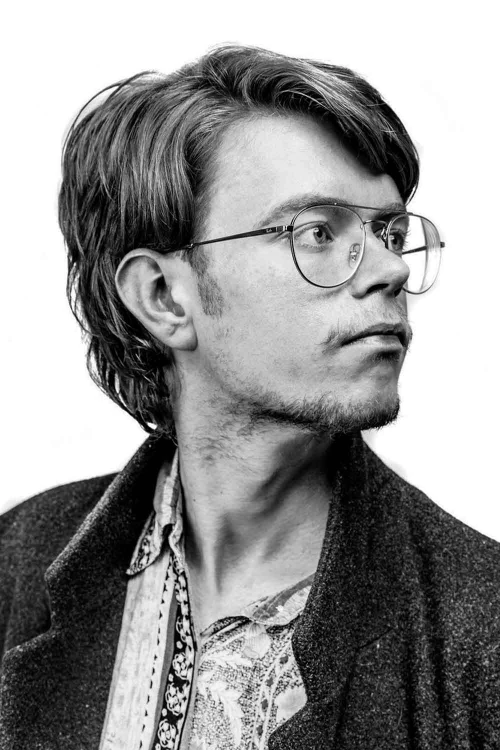 Мужские средние волосы в стиле 80-х годов