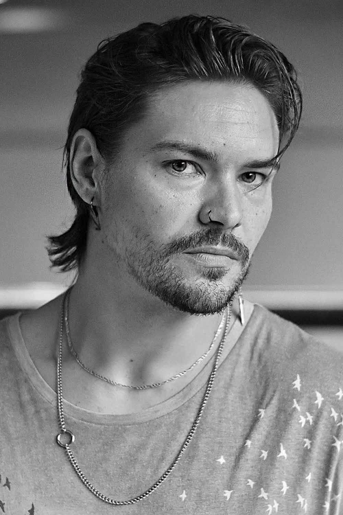 Маллет с зачесом назад