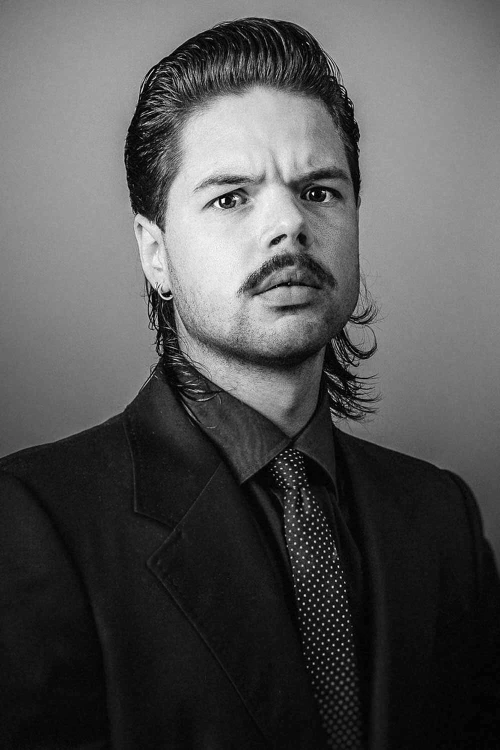 Усы карандаш