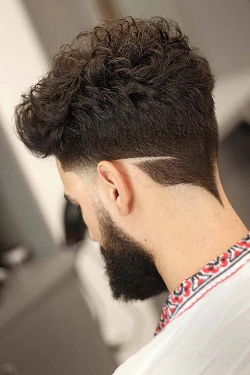 Прически с низким конусным фейдом