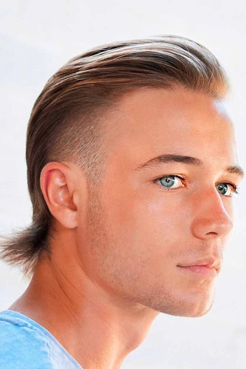 Длинные волосы со средним фейдом